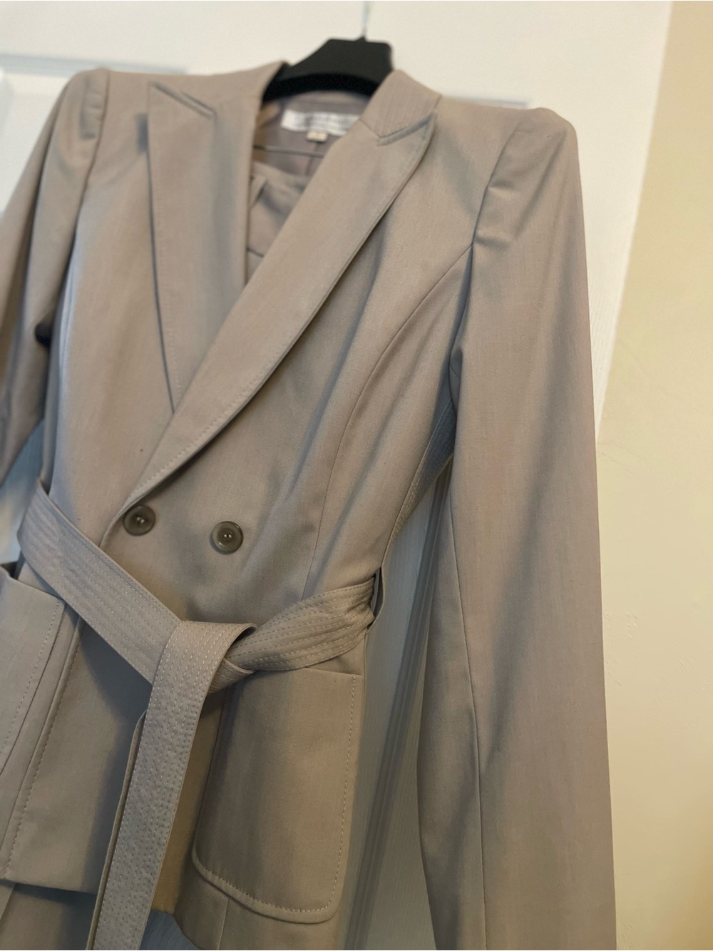 Tahari Women's Double-Breasted Belted Blazer in Light Gray/Taupe